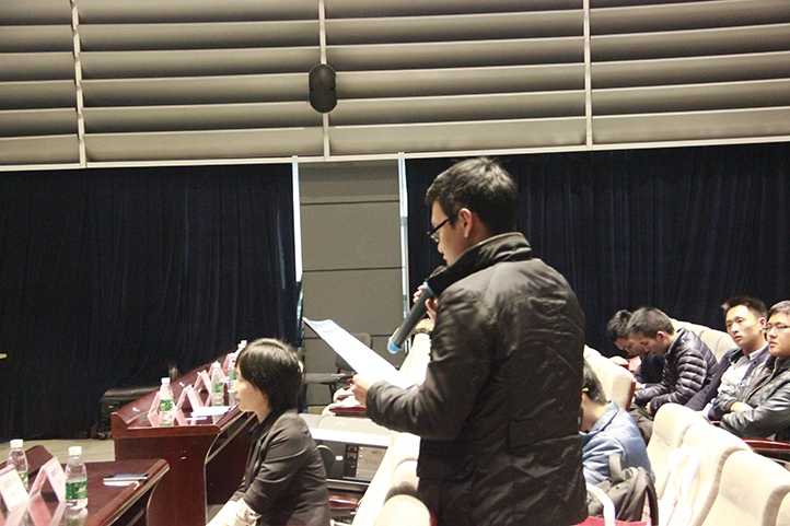 圓桌討論上觀眾也是有備而來的。