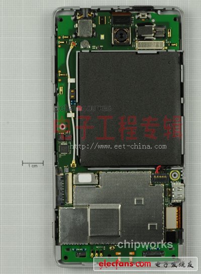 拆解印度上市的首款英特爾智能手機(jī)(電子工程專輯)
