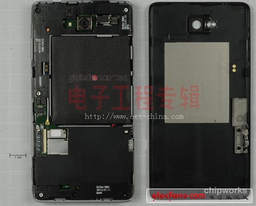 拆解印度上市的首款英特爾智能手機(jī)(電子工程專輯)