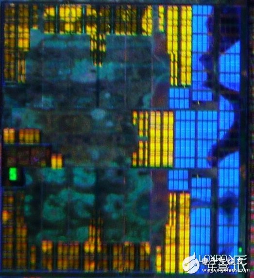 海思Kirin 920就長這樣：暴力拆解國產(chǎn)最強(qiáng)芯！