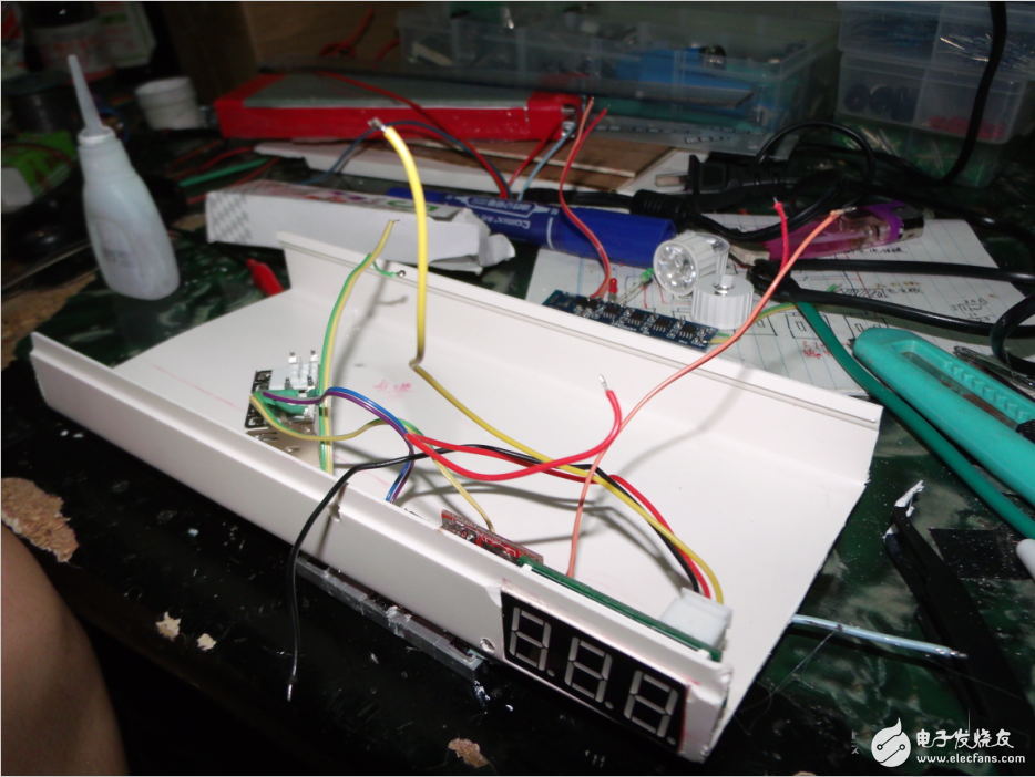 顛覆想象！專業(yè)工程師制作的超炫酷DIY移動(dòng)電源