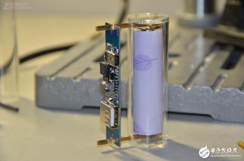 顛覆想象！專業(yè)工程師制作的DIY多功能移動(dòng)電源