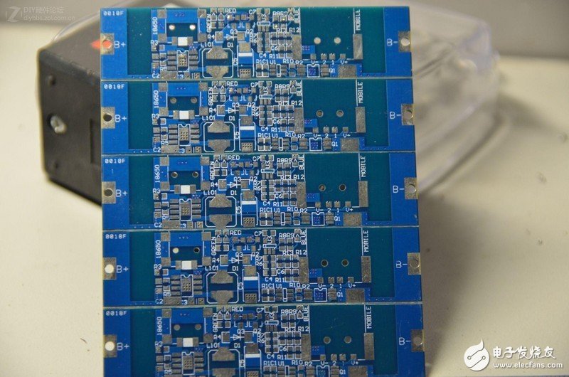 顛覆想象！專業(yè)工程師制作的DIY多功能移動(dòng)電源