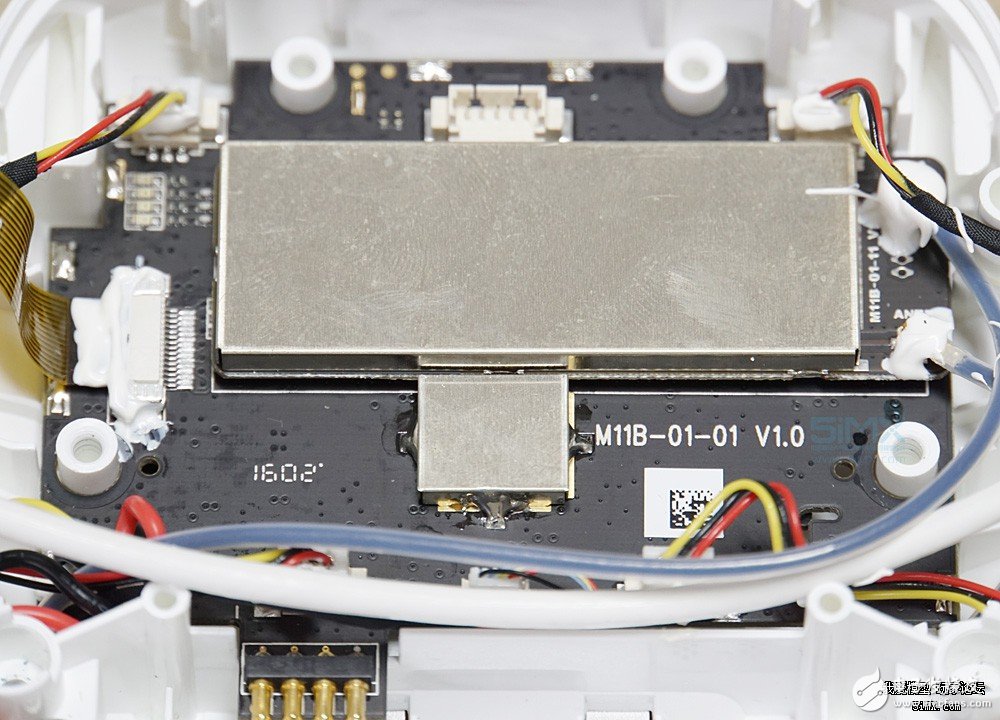 小米無人機(jī)對(duì)比精靈3s拆解 大疆“門徒”表現(xiàn)如何？