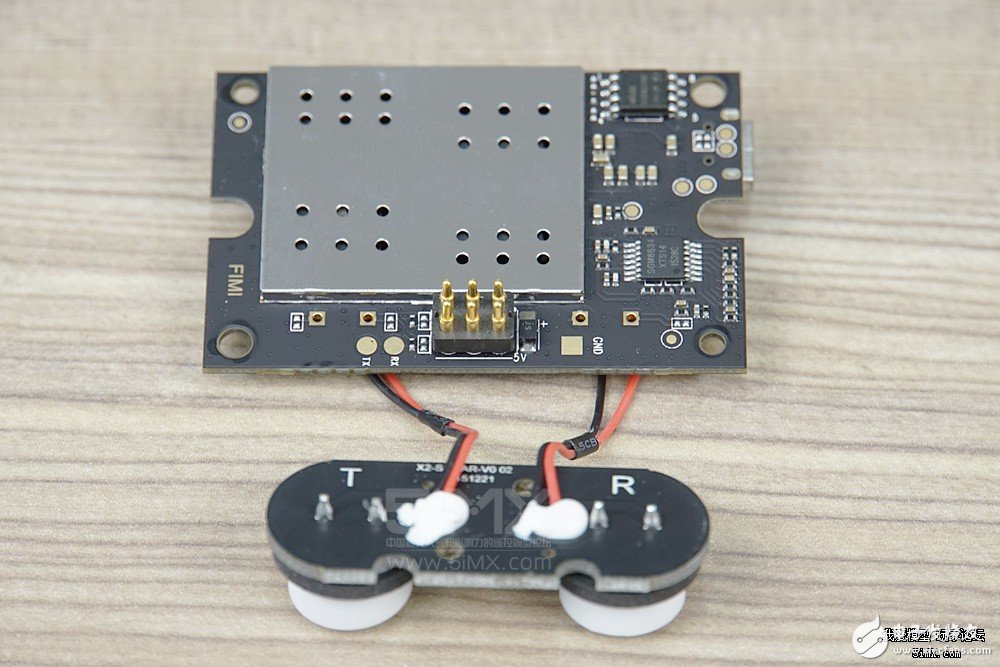 小米無人機(jī)對(duì)比精靈3s拆解 大疆“門徒”表現(xiàn)如何？