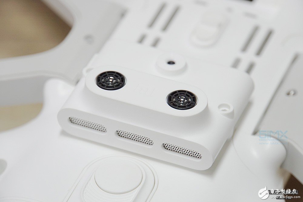 小米無人機(jī)對(duì)比精靈3s拆解 大疆“門徒”表現(xiàn)如何？