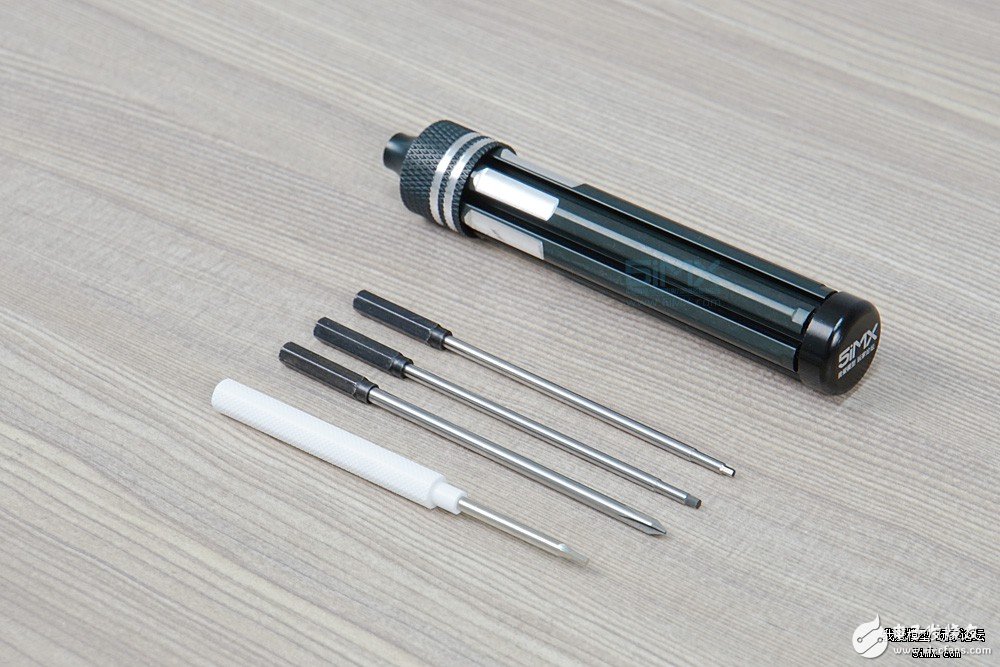 小米無人機(jī)對(duì)比精靈3s拆解 大疆“門徒”表現(xiàn)如何？