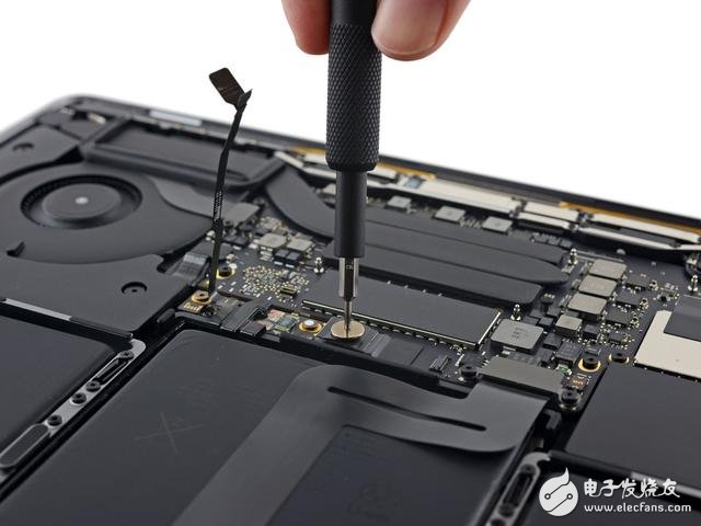 蘋(píng)果新Macbook Pro13寸拆解:集成度創(chuàng)新高度 搭配史上最好音質(zhì)