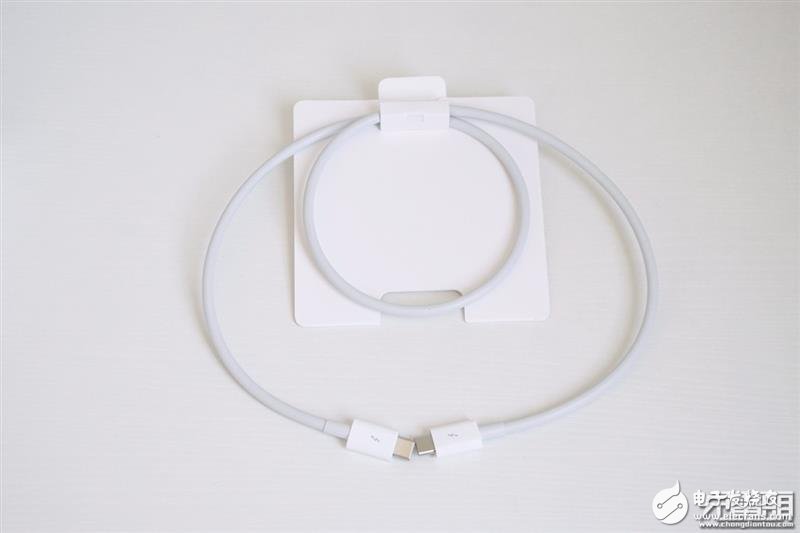 蘋果雷電3 100W數(shù)據(jù)線拆解：288元值了！