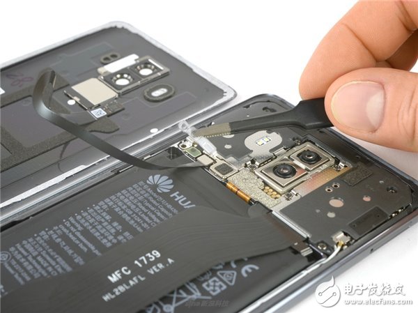 iFixit拆解華為Mate 10 Pro：國(guó)產(chǎn)旗艦內(nèi)涵豐富