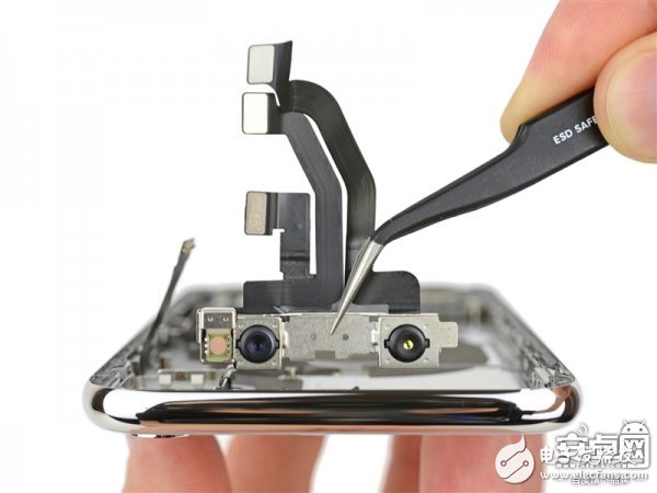 iPhone X最專業(yè)深度拆解！驚現(xiàn)神秘芯片
