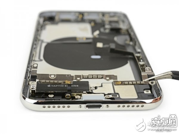 iPhone X最專業(yè)深度拆解！驚現(xiàn)神秘芯片