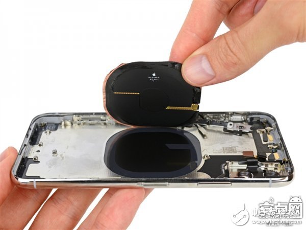 iPhone X最專業(yè)深度拆解！驚現(xiàn)神秘芯片