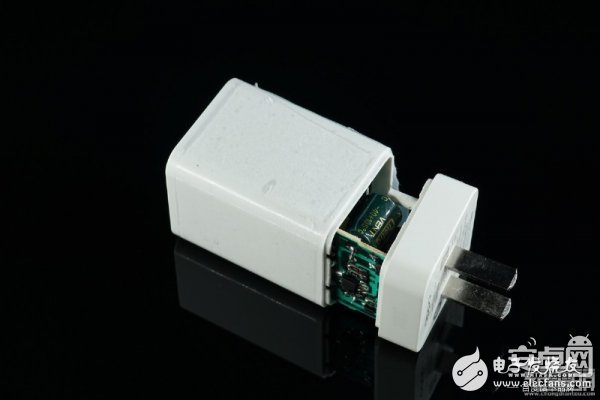 誰是李鬼？真假OPPO VOOC閃充充電器對比拆解